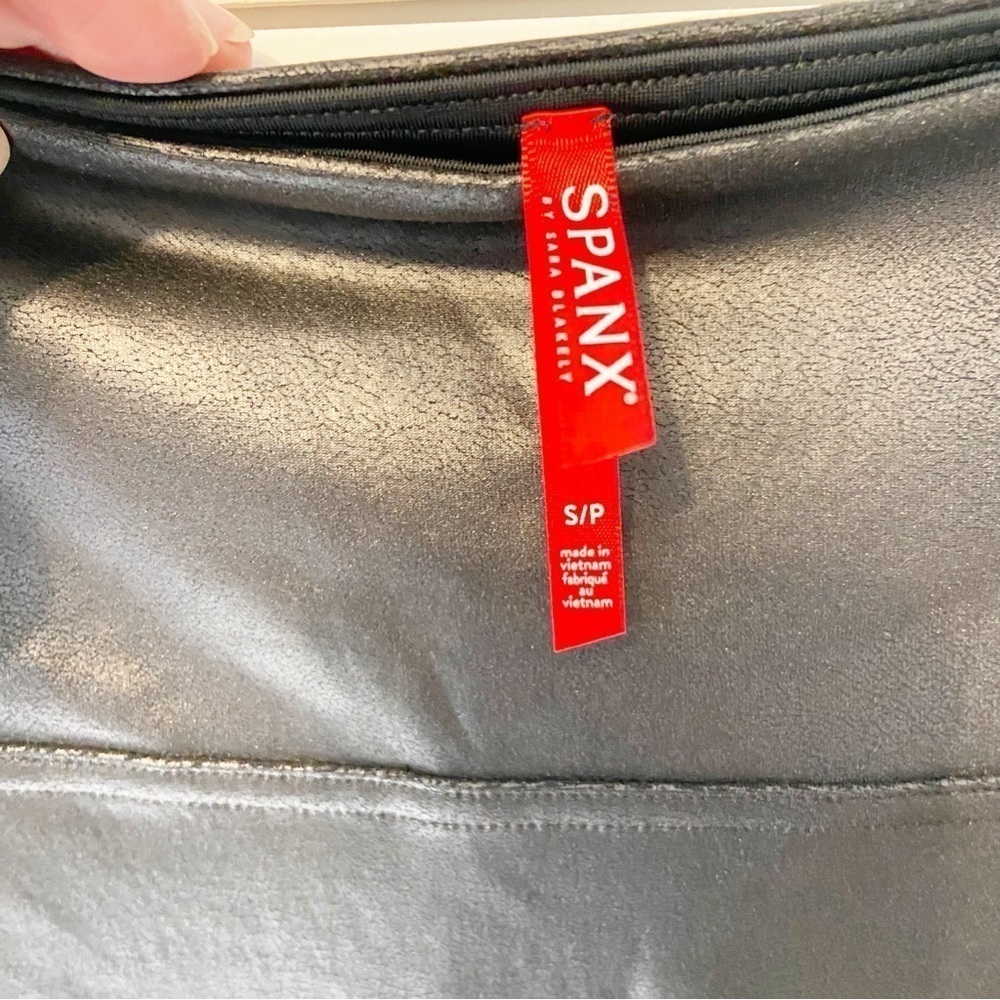 Nwts Spanx | Women’s Faux Leather Stretchy Leggings Size Small — image 5 of 8